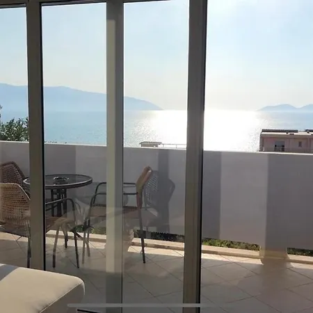 Апартаменты Nordic Sea View Scandi