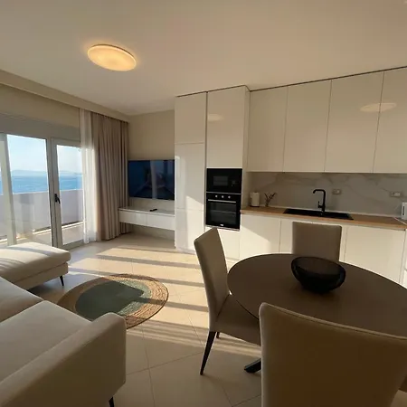 Nordic Sea View Scandi * Vlorë