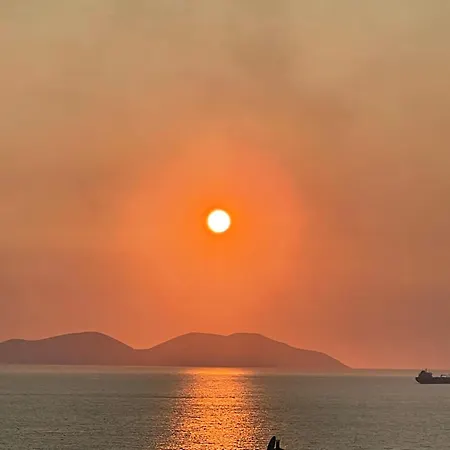 Nordic Sea View Scandi Apartment Vlorë